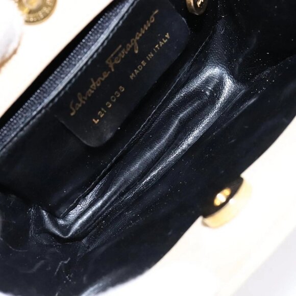 Salvatore Ferragamo Hand Bag Suede Beige Gold Auth 134611 - Picture 12 of 16